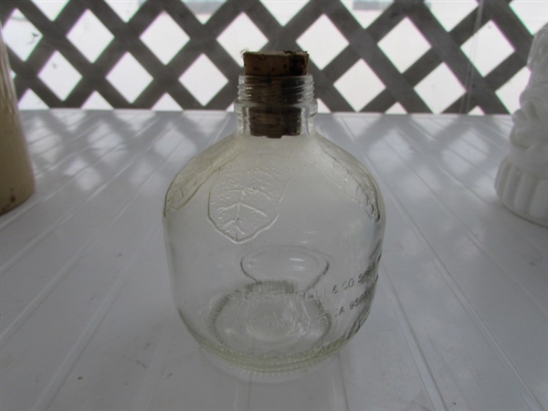 GLASS & STONEWARE LIQUOR BOTTLE COLLECTION