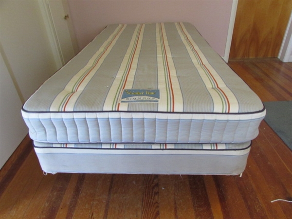 VINTAGE TWIN SLUMBER TIME BY SIMMONS MATTRESS, BOX SPRING & BED RAILS *LOCATED OFF SITE #2*