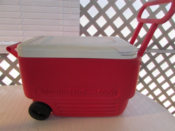 RED IGLOO ICE CHESTS & MORE *LOCATED OFF SITE #3*