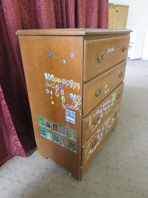 Lot Detail Vintage Solid Wood 4 Drawer Dresser With Dovetail Drawers