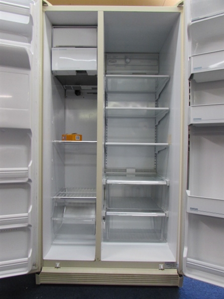 HOTPOINT SIDE BY SIDE REFRIGERATOR