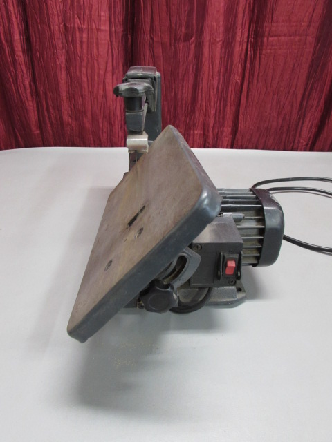Lot Detail - CRAFTSMAN 13" SCROLL SAW