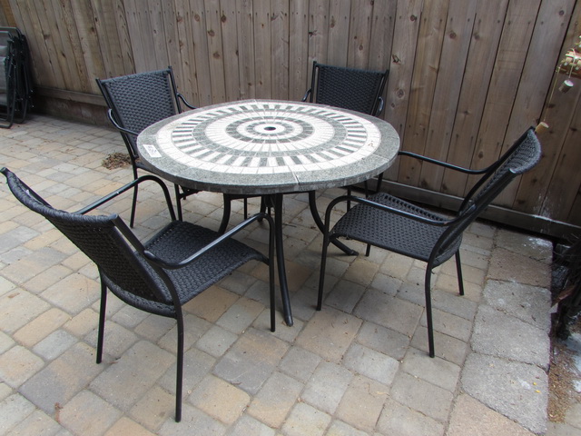 Lot Detail - MOSAIC PATIO TABLE AND CHAIRS