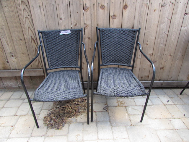 Lot Detail - MOSAIC PATIO TABLE AND CHAIRS