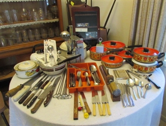 VINTAGE POT AND PAN SET AND MORE