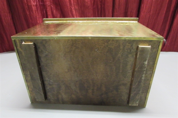 BRASS STORAGE BOX WITH HINGED LID