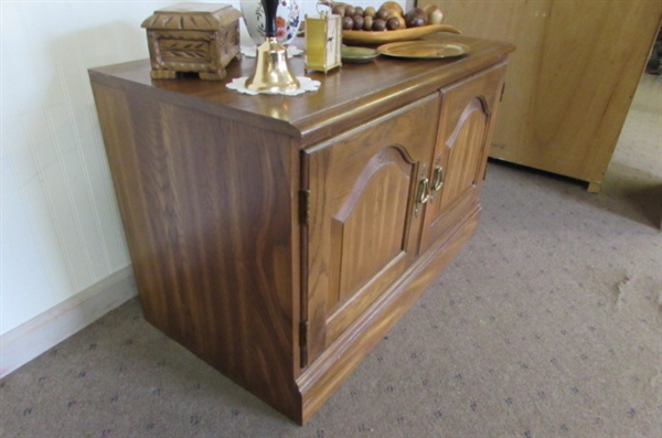 SOLID WOOD SIDE TABLE WITH HIDDEN STORAGE & DECOR