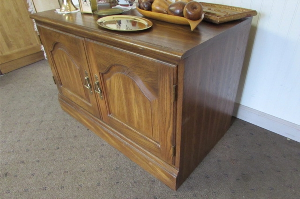 SOLID WOOD SIDE TABLE WITH HIDDEN STORAGE & DECOR