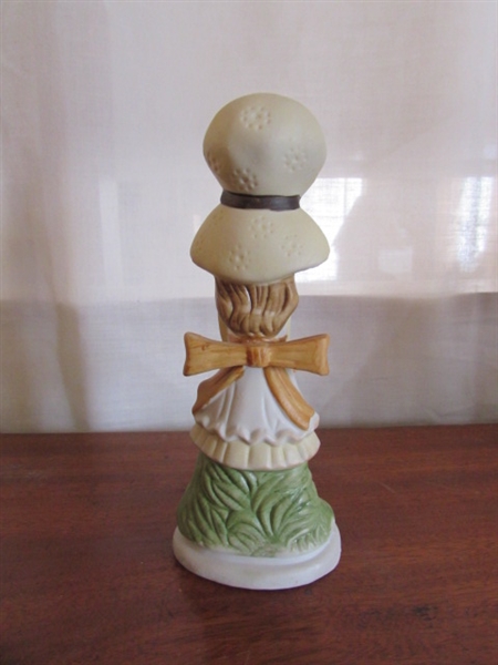CHILD FIGURINES