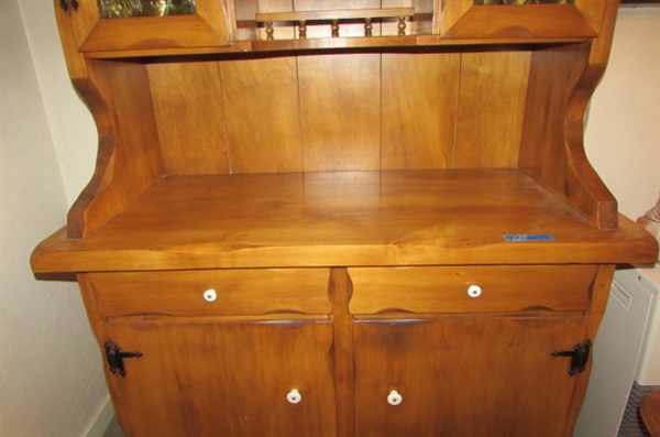 STUNNING SOLID MAPLE HUTCH WITH BOTTOM STORAGE - MATCHES 'BAR' HUTCH IN LOT #46