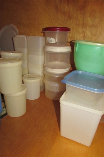 TUPPERWARE & FOOD STORAGE CONTAINERS