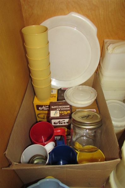 TUPPERWARE & FOOD STORAGE CONTAINERS