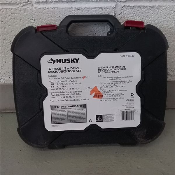 HUSKY 37 PIECE 1/2 DRIVE MECHANICS TOOL SET