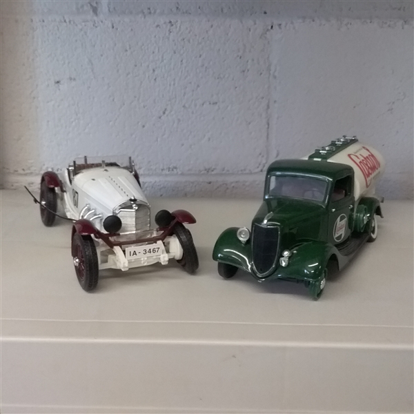 VINTAGE LOOKING METAL CARS, MODELS, AND PIECES IN KITS