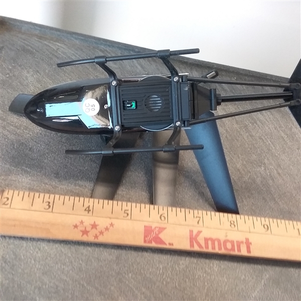 REMOTE CONTROL HELOCOPTERS FOR PARTS OR REPAIR