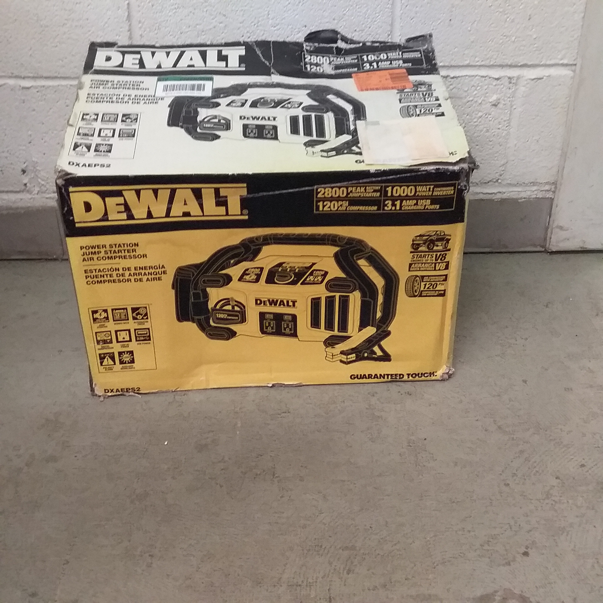 Lot Detail DEWALT 2800 POWER STATION, JUMP STARTER, AIR COMPRESSOR