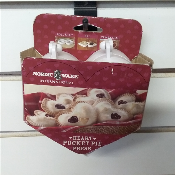 ELECTRIC MINI PIE MAKER & POCKET PIE PRESS