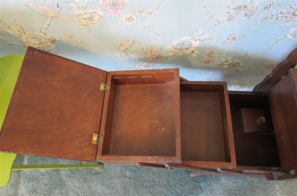 VINTAGE EXPANDING SEWING BOX, BASKET OF SEWING ITEMS & FOLDING TABLE