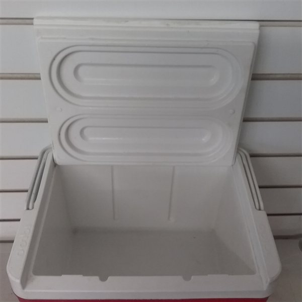 PERSONAL IGLOO COOLER AND 3 THERMOSES 