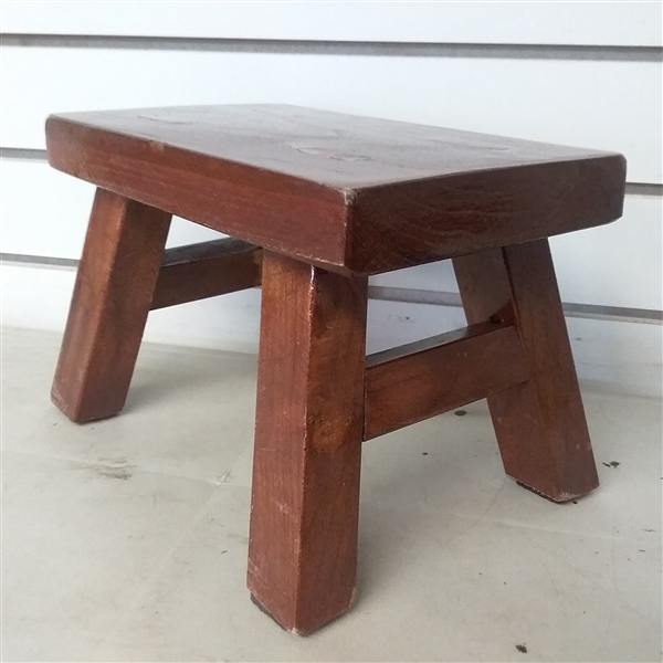 GOLDEN SUN SOLID WOOD SMALL STOOL FOR KIDS