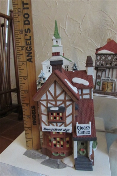 HERITAGE VILLAGE HOLIDAY HOUSES AND FIGURINES