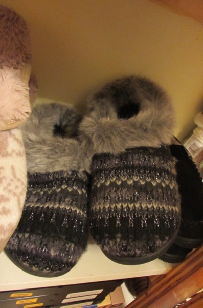 LADIES SLIPPERS & SLIPPER SOCKS