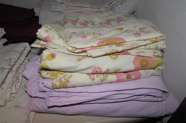 CONTENTS OF LINEN CLOSET - SHEETS AND BLANKETS