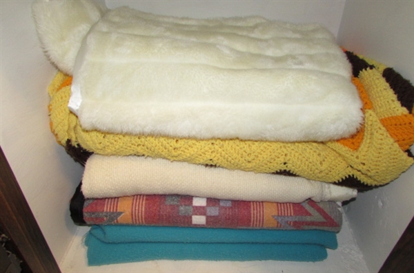 CONTENTS OF LINEN CLOSET - SHEETS AND BLANKETS