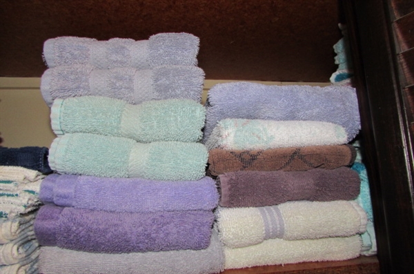 BATH & KITCHEN TOWELS