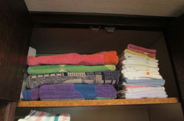 BATH & KITCHEN TOWELS