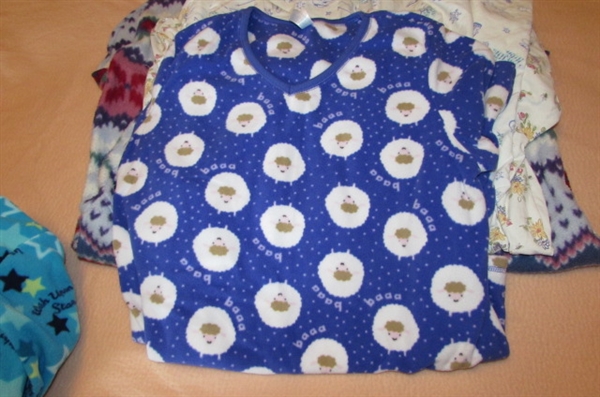 LADIES LOUNGEWEAR