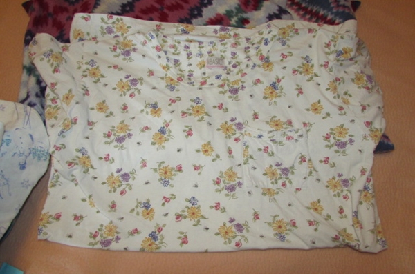 LADIES LOUNGEWEAR