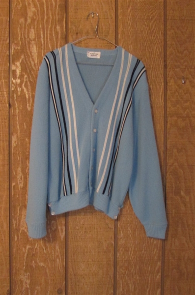 VINTAGE LADIES CARDIGAN