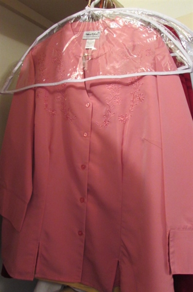 LARGE ASSORTMENT OF NICE LADIES BLOUSES AND SHIRTS