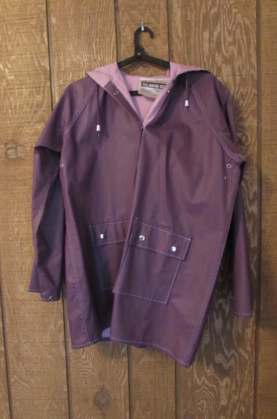 LADIES RAIN SLICKER JACKET