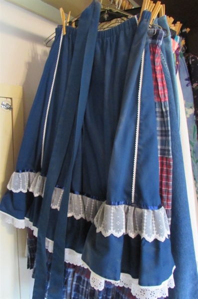 LARGE ASSORTMENT OF NICE LADIES SKIRTS