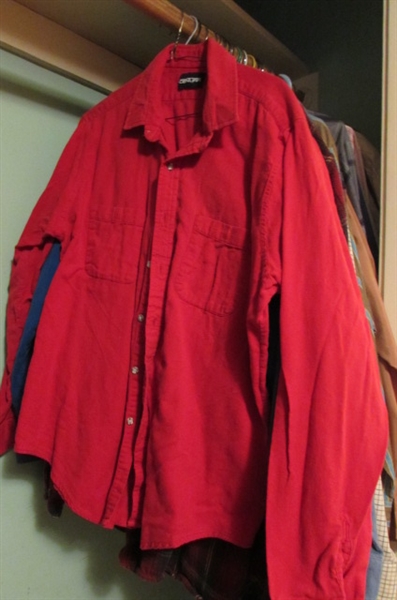 LARGE ASSORTMENT OF MENS SHIRTS