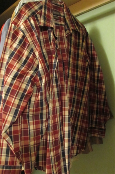 LARGE ASSORTMENT OF MENS SHIRTS