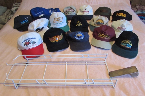 17 BASEBALL CAPS