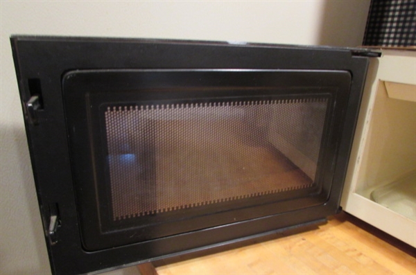 SMALL PANASONIC MICROWAVE & 4 CUP COFFEE MAKER