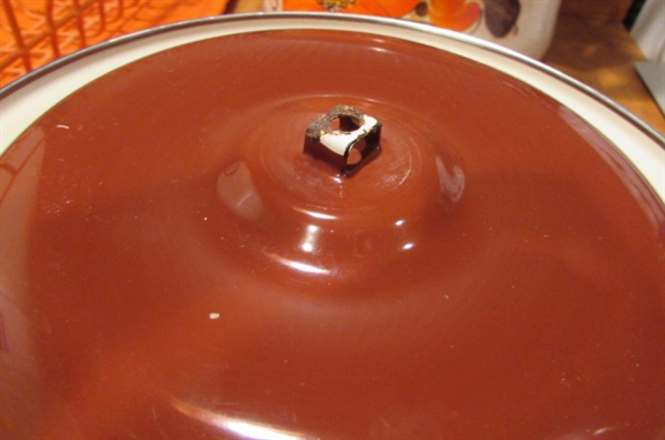 VINTAGE 1970'S DISHDRAIN & POTS AND PANS