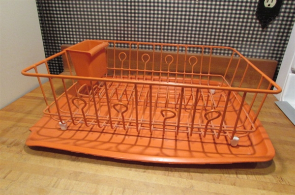 VINTAGE 1970'S DISHDRAIN & POTS AND PANS