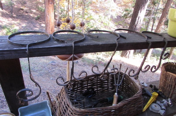 ASSORTED PLANTERS, POTS, POT HANGERS, BASKETS & YARD TOOLS