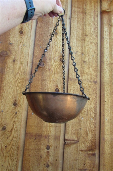 ASSORTED PLANTERS, POTS, POT HANGERS, BASKETS & YARD TOOLS
