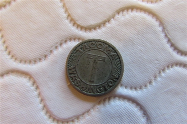 VINTAGE MONEY & TOKENS