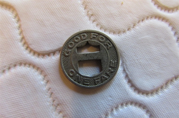 VINTAGE MONEY & TOKENS