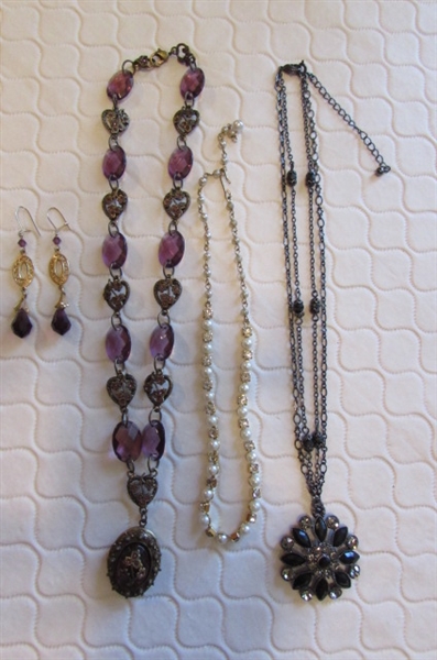 PRETTY VICTORIAN/GOTHIC COSTUME JEWELRY