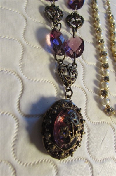 PRETTY VICTORIAN/GOTHIC COSTUME JEWELRY