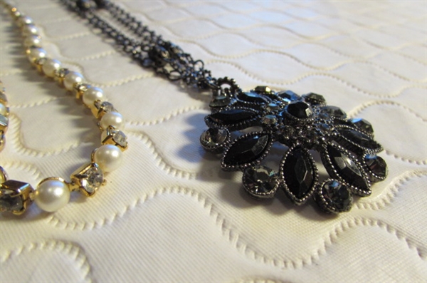 PRETTY VICTORIAN/GOTHIC COSTUME JEWELRY