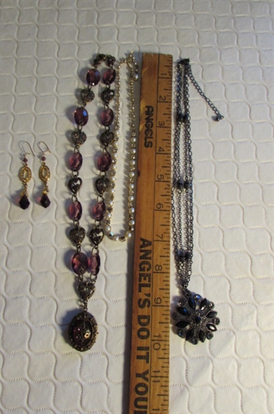 PRETTY VICTORIAN/GOTHIC COSTUME JEWELRY